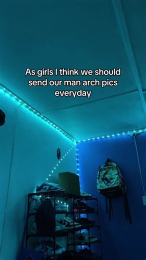 The Art of Sending Arch Pics: A Guide for Women