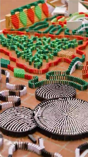 27,000 dominoes in 10 seconds (BMAC 18)