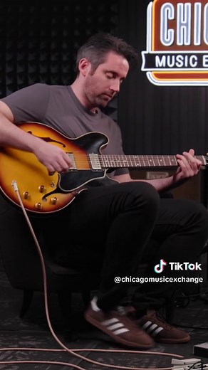 Designed by renowned amp pioneer Randall Smith and the MESA/Boogie team, the Dual Falcon 20 is the latest addition to Gibson’s new line of amps inspired by the brand’s iconic Falcon and Skylark amps from the 1950s and 1960s! Boasting two 6L6 Power Tubes, the Dual Falcon 20 provides three levels of expressive, vintage Gibson tone and feel, giving users the option to choose between Full (15-watt), Half (6-watt), or Low (2-Watt) power modes of patented Multi-Watt, Pure Class A Power. Plus, the Dual