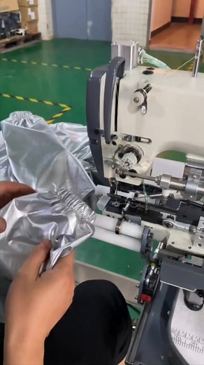 Hemming machine #garmentfactory#clothingfactory#Industrialsewingmachine#automatedequipment#fdkautomobile#Customizationofnonstandardautomationequipment#fouryou#sewingtiktokers#sewingforyoupagelove#sewingforyoupage#clothingcraft#FDKlingling#automatic#fdksewingmachine#automationdevices#sewing#sewingmachine#hemmingmachine