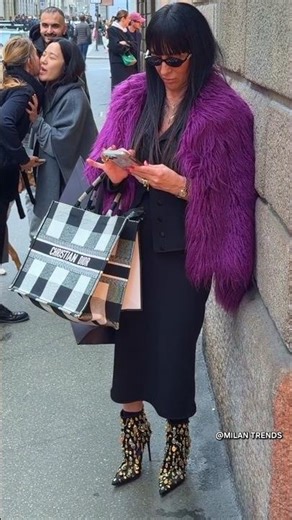 Italian Vogue Energy: Streets Edition #milanstreetstyle #streetstyle