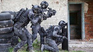 An incident occurred in which a Twitter user who received 'swatting' died due to the robbery of Twitter ID