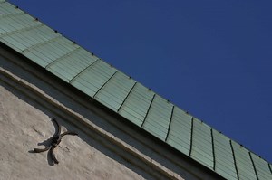 How to Join a Metal Carport Roof to a Shingle Roof