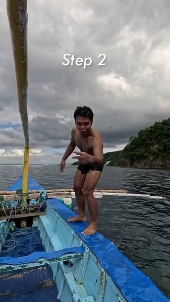 4.8M views · 10K reactions | How to Backflip on Water. Ganun lang pala kadali mga lods! ❤ #coachpolparkour #howtobackflip #backfliptutorial #backflipchallenge #learnbackflip | Coach Pol Parkour | Facebook