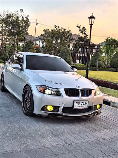 Explore the BMW E90: Value and Performance Highlights