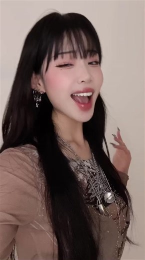 kitsune (@kitsunechoii)’s videos with