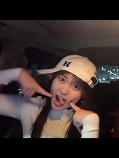 #adel ; lesung pipi 👉🏻🤪👈🏻 @adel.revaa - - [#revafidela #adelreva #adel #lewatberanda #fypシ゚ #fyf #4u ]