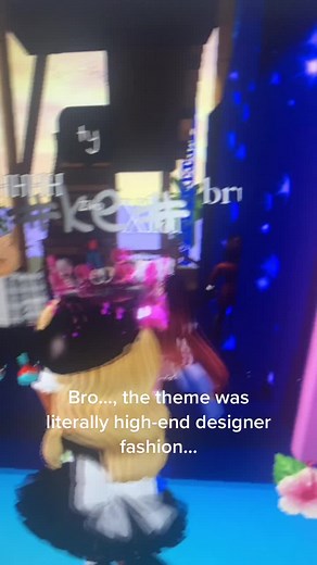 Dealing with Trolls in Royale High: High-End Designer Fashion Theme