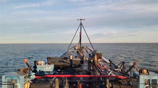 Fueling Ships & Loading Barges in South East Texas