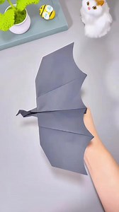 🦇📄✨ Step by Step: Paper Bat Flying Sequence and Pacing ✨🎬 #fblifestyle #PaperBat #FlyingSequence #PaperAnimation #CreativeCraft | paper craft ideas