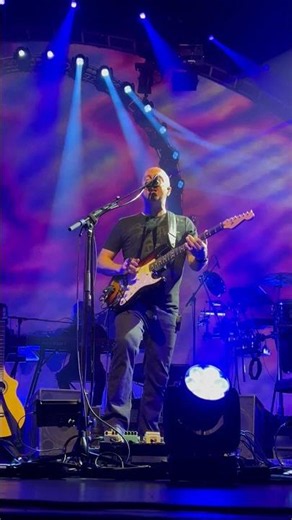 Damian Darlington Talkbox Guitar Solo on Pink Floyd’s Keep Talking. Live in Concert #britfloyd