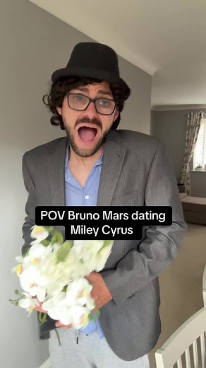 Bruno Mars y Miley Cyrus: ¿Fueron Novios? 😂