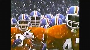 Nov 30th 1986 #bengals lose a close one despite a 300 yard 2 Touchdown day by @7BOOMERESIASON, both of those TD's to @CollinsworthPFF (CC has 8 catches for 138). #CincinnatiFootballHistory | Bengal Jim's "Before the Roar" Tailgate Experience