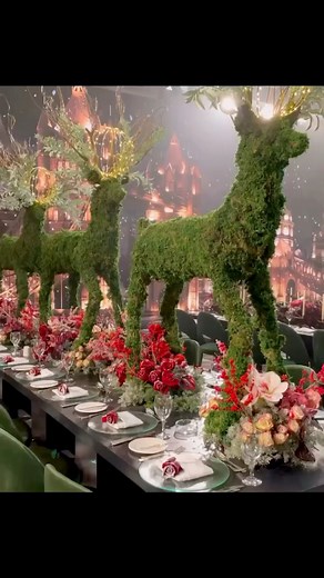 Topiary reindeer… swirling Christmas trees… moving fantasy backdrops… 🤩 This Christmas wedding by MY Event Design was the ultimate luxury celebration filled with holiday magic, joy, and childlike wonder! | Grace Ormonde Wedding Style