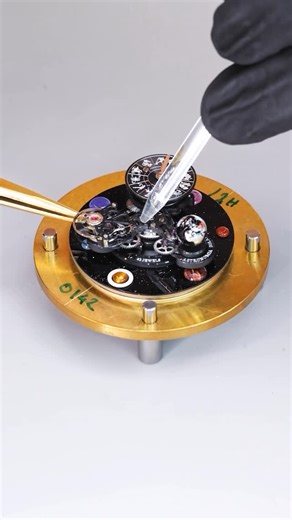 JACOB & CO. on Instagram: "From passion for space to a living constellation. Astronomia Solar Zodiac transforms celestial mechanics into wearable art: a vibrant sun, orbiting gem-planets, and a night sky set with seven symbolic worlds. Each element — from lapis Neptune to tiger eye Saturn — reflects Jacob & Co.’s mastery of storytelling through mechanics. A smaller, more intimate universe, designed to be explored from every angle. 44 mm black DLC titanium case Full movement rotation in 10 minute