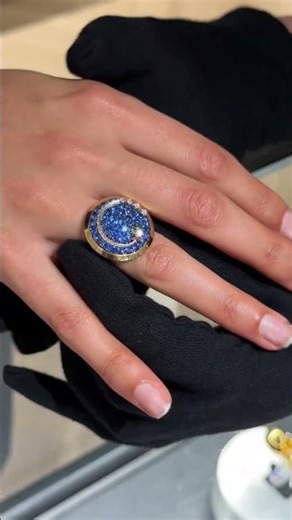 This ring moves when you move #jewelry #sybarite #18kgold #ring #london #shortvideo