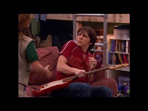Drake & Josh - Wendy Scares Drake & Is Fan-Girling Over Him