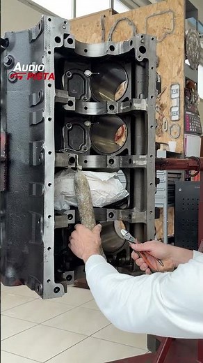 Dentro questo V8 Fiat-Iveco c’è qualcosa che non dovrebbe esserci