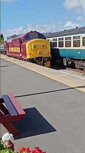 Wensleydale Railway - Class 37 EWS 37250 heading down Leeming Bar Station