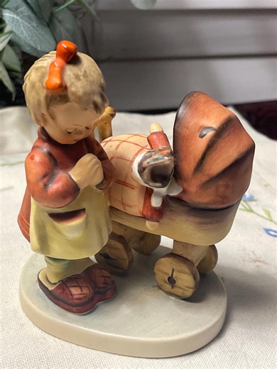 Vintage Goebel Hummel “doll Mother”figurine - #67 Girl Praying Over Baby Doll - Etsy