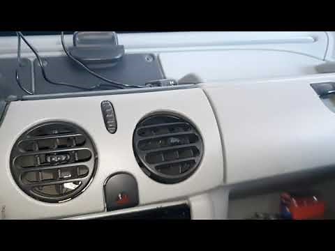 Renault Kangoo 2003 OBD2 Diagnostic Port local