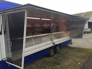 Netauktion 1726 i Hundested havn udbydes med en stor salgstrailer Auktionen slutter søn. d. 11. feb. kl. 19.45 Via linket www.campenauktioner.dk kan du se detaljer om eftersyn, udlevering og adresse i katalog 1726 Like og Kommenter og Del MEGET gerne dette opslag, tak | Campen Auktioner