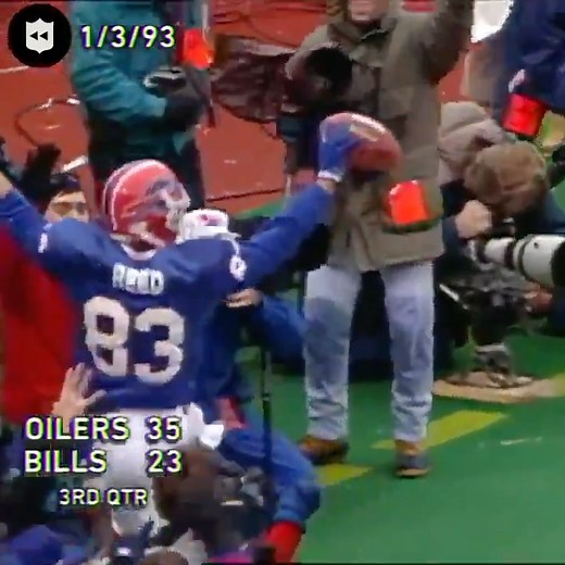 On this date in 1993, the Buffalo Bills overcame a 35-3 deficit and pulled off one of the largest comebacks in NFL history. 😳 (🎥 @nfllegacy) | NFL on CBS