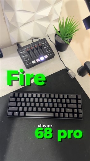 -5% code evwix sur toute la boutique Maxesport | Le Fire 68 pro est conçu pour la performance. Son polling rate de 8000 Hz offre une réactivité quasi instantanée. Le Rapid Trigger permet aux touches de se réactiver immédiatement, idéal pour les FPS compétitifs. Ses switchs magnétiques avec point d’activation ajustable assurent une frappe précise, ansi que le format compact 65% avec 68 touches libère de l’espace. Avec son châssis solide en aluminium et ses keycaps en PBT, il combine qualité et pe