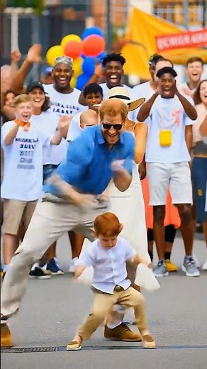How cute? Harry & Archie dancing 🥰#royalfamily #princeharry #prince #archie #royal