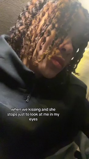 The Magic of Eye Contact While Kissing