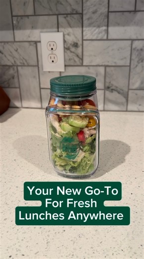 Healthy eating feels a lot easier when it’s already prepped! 🥗💙Available at #TheContainerStore: https://container.store/3NQv46Y The Prepara Salad Pod keeps salads fresh, crisp, and ready to grab. It's perfect for busy days, desk lunches, and on-the-go meals. Less prep, less waste, more feel-good meals. | The Container Store