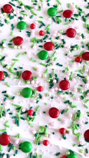 874K views · 7.4K reactions |  White Chocolate Christmas Bark - delicious white chocolate loaded with candy! A sweet treat kids love to help make for the holidays! ✨ So easy and festive! Here's the recipe how! https://homemadeheather.com/white-chocolate-christmas-bark-recipe/ | Homemade Heather | Facebook