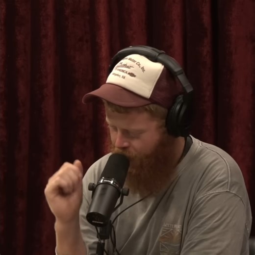 🎶 From lonely nights to timeless hits — the songwriting process REVEALED. ✍️ Isolation becomes creation in this must-see journey. 🔥 Songwriting Secrets | Creative Process | Music Inspiration Every hit starts with a spark — here’s how it’s born. 👉 COMMENT your favorite songwriting tip! 👉 TAG an artist who needs this. 👉 FOLLOW for more behind-the-scenes creativity. ❓ Does GREAT art come from isolation? #TrendingCreation #SongwritingSecrets #OliverAnthonyMusic #GilliganMatt #ViralInspiration #