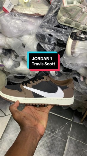 🔥 ALERTE LÉGENDE CHEZ LA CASCADE STORE 🔥 Les mythiques Jordan 1 x Travis Scott sont enfin arrivées ! 🌵☕ Plus qu'une paire de baskets, c'est une pièce de collection. Avec son célèbre Swoosh inversé et ses couleurs iconiques, impose ton style et rejoins le cercle très fermé des sneakers addicts. 👟✨ ✔️ Design exclusif et finitions premium ✔️ Stock ultra limité (Premier arrivé, premier servi !) ✔️ Le graal de la culture Sneakers ✔️ Livraison rapide et sécurisée 📲 Ne laisse pas passer ta chance,
