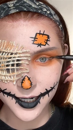 Valeriya on Instagram: "Here’s a detailed tutorial of the scarecrow makeup! Super easy and beginner friendly:) Using @mehronmakeup #makeuptutorial #halloween #halloweenmakeup #reels #makeup #sfx"