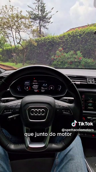 Audi Q3 Black Edition 🦇 Um SUV luxuoso, imponente e tecnológico. 2020 • 50.000km Valor 168.000 . . #audi #suv #luxo #carro #q3