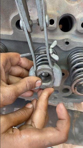 Head valve springs lock fixed amazing tools #youtubeshorts #shortsfeed #trending #head #lock