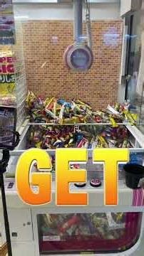 I got banned after catching a lot of Umaibo #CraneGame #UFOCatcher #GameCenter #Banned #HapipiLand