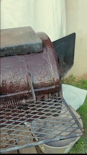 How to clean a rusty grill