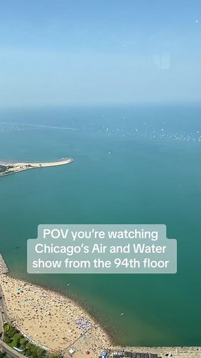 Name a better view than this. We’ll wait... 🎥 @Morgpatt #360chicago #cloudbarchicago #thunderbirds #fighterjet #views #lakemichigan #airandwatershow #chicagoairandwatershow #chicagoairandwatershow2023 #hancock