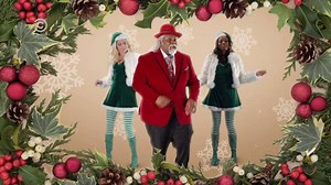 Everybody's gettin' sump'n this Christmas on Saturday Night Live! Tune in every Saturday for your dosage of ho ho hos at 9pm (WIB), 10pm (SG/HKT/TW), 11pm (MAL), only on Comedy Central Asia! | Paramount Network Asia