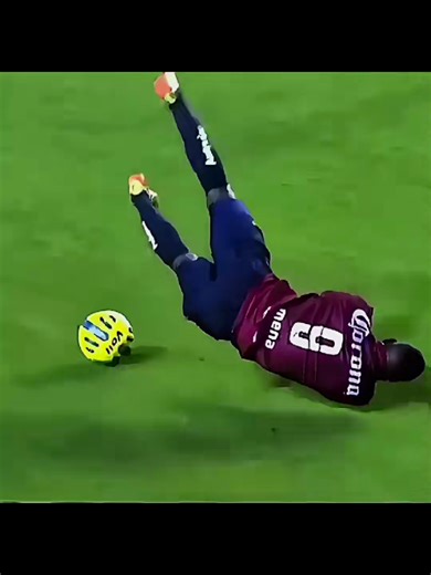 Funny Football Skills Moments That Will Make You Laugh