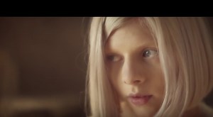 AURORA, Conqueror: testo, traduzione e video ufficiale - Soundsblog