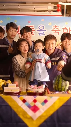 Kdrama Arena Video on Instagram: "Sekeluarga green flag 😭😭😭 Drama: Move to Heaven Cast: Ji Jin Hee, Kim Ju Yeon _____________ [vid: tiktok/ vantealf] #ka_movetoheaven"