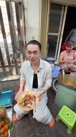 Long Hai Market food is both cheap and delicious, you girls have to go! | Tina Thao Thi #tinathao...
