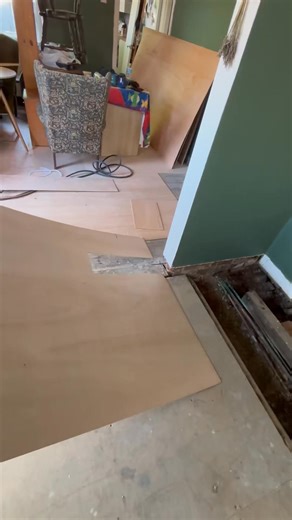 82K views · 164 reactions | Plyboard made easy ✅#flooring #wood #howto #pov #diy #tips #tricks #teirnanmccorkell #flooringinstaller #manchester #didsbury #fyp #fup #reel #reels | Solutions Made Easy | Facebook