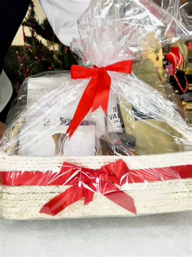 Festive Holiday Gift Package Ideas for Christmas