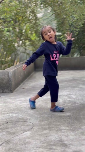 Piche piche kahe ghume coda #song #bhojpuri #sorts #viralvideo #dance