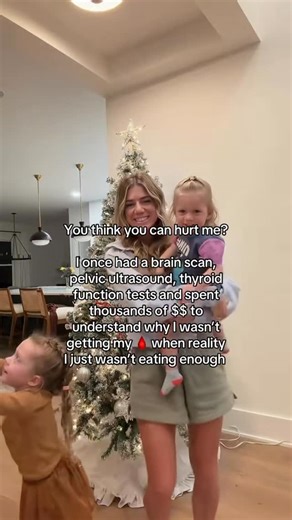 Business Coach for Dietitians & Wellness Experts | Food Freedom on Instagram: "gaining weight & quitting tracking macros was the best thing that ever happened to me… I finally had a period without birth control (after 8 years) and got pregnant I gained pregnancy weight and didn’t give a sh*t about my growing body I became a real intuitive eater who hasn’t looked back But it took going to 3+ OBGYNs who didn’t really know or believe I had amenorrhea because I was the “fit one”. Nope, it was just d