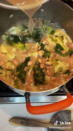 Delicious Italian Escarole and Beans Recipe